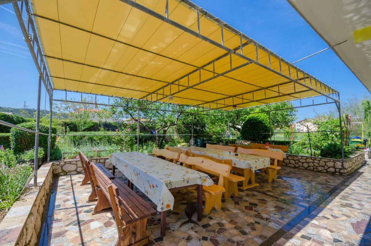 לופאר Apartments Boza מראה חיצוני תמונה