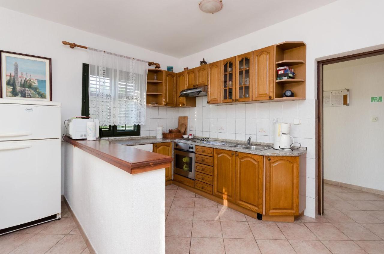 לופאר Apartments Boza מראה חיצוני תמונה