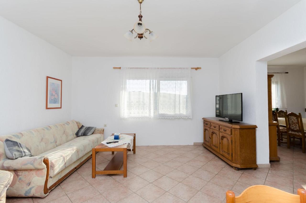 לופאר Apartments Boza מראה חיצוני תמונה