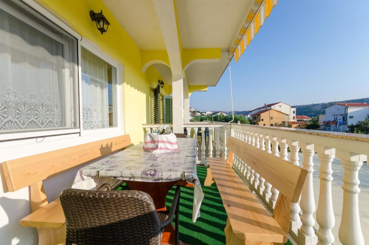 לופאר Apartments Boza מראה חיצוני תמונה