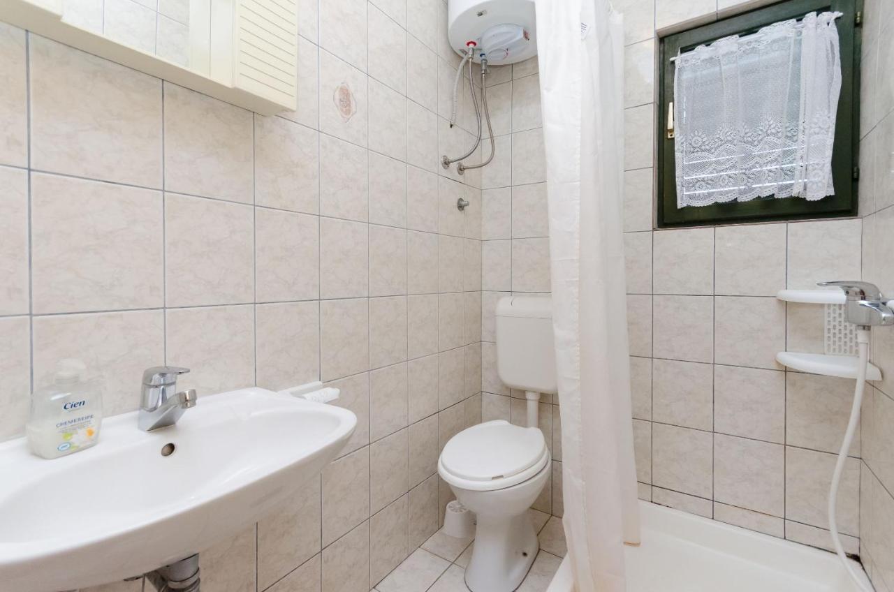 לופאר Apartments Boza מראה חיצוני תמונה
